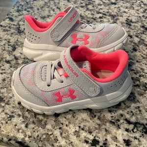 Toddler girls size 5 worn only a couple of times